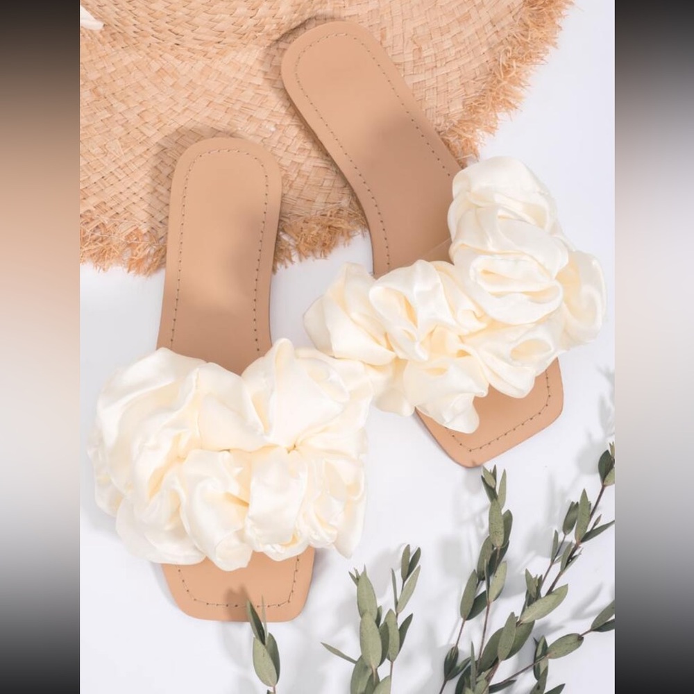 Exaggerated Ruffle Slide Sandals